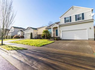 2547 Graystone Dr, Woodburn, OR 97071