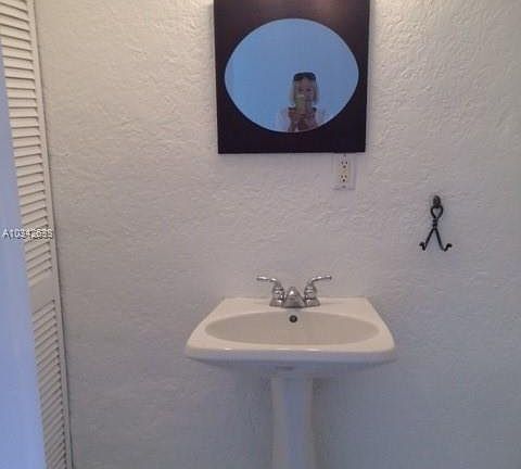 4th image of 21 Madeira Ave APT 18