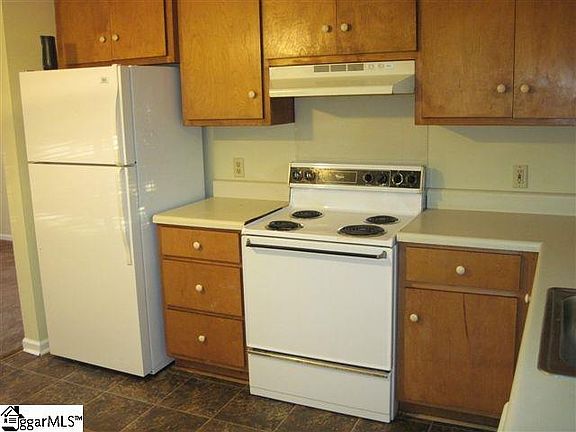 3rd image of 713 E Curtis St APT 6