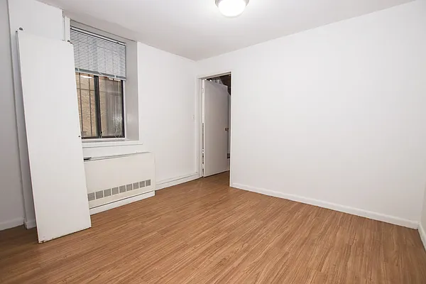 Rented by Avenues Real Estate | media 10