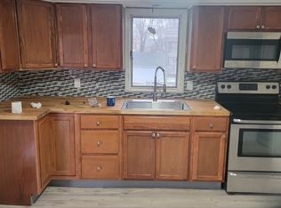 34 James St, Bristol, CT 06010