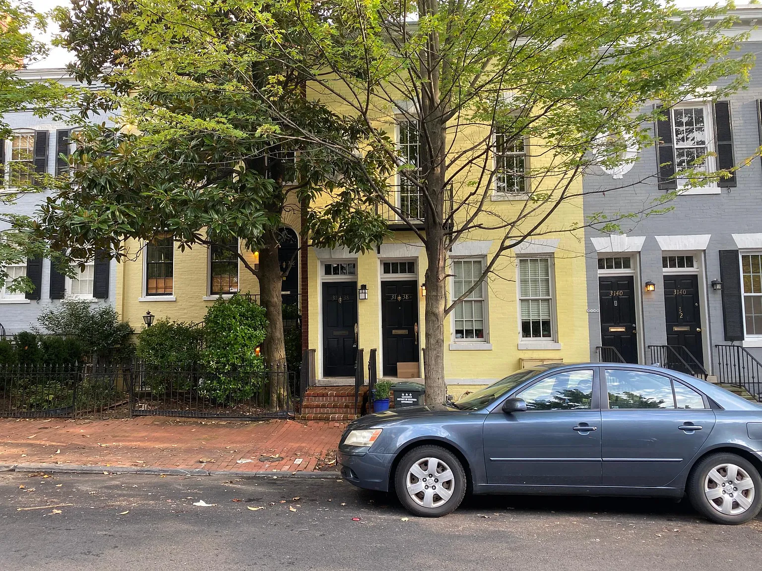 2 bed, 1100 sqft, $4,690 — Photo 3