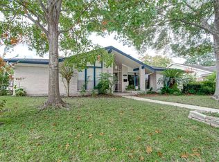 7611 Westwind Ln, Houston, TX 77071