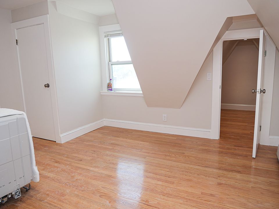 1st image of 25 Garrison Rd APT 4