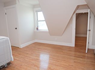 25 Garrison Rd APT 4, Brookline, MA 02445
