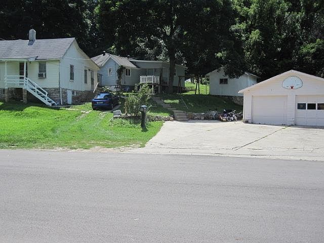 1st image of 11526 E Elizabeth St