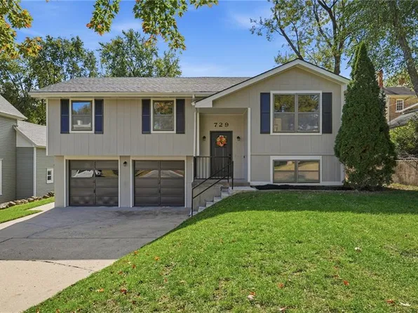 729 Oak St, Leavenworth, KS 66048