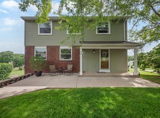 53 Escalon Dr, Coraopolis, PA