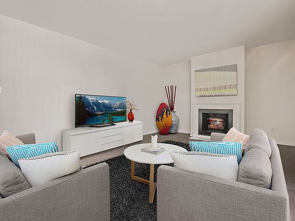3rd image of 1709 S Westgate Ave APT 3