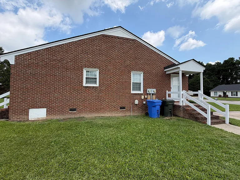 3003 Buckingham Rd NW #A — Photo 11