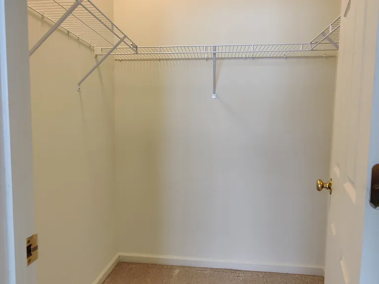 1335 Parish Ave — Photo 14