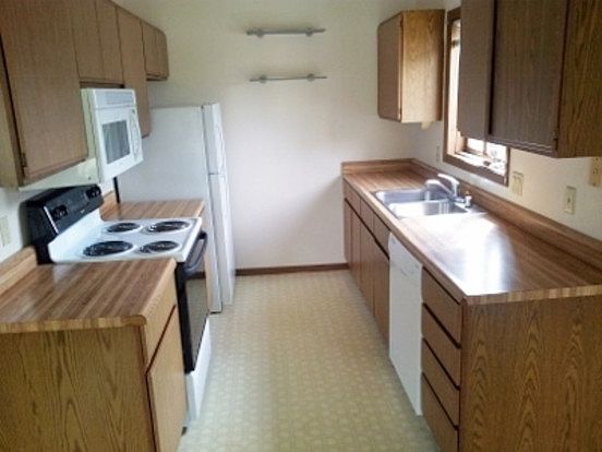 2nd image of 6709 Jacobs Way