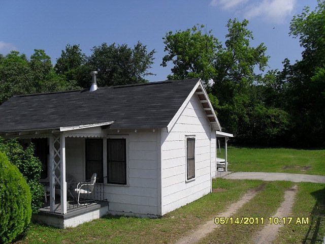 2nd image of 147 Kneece St