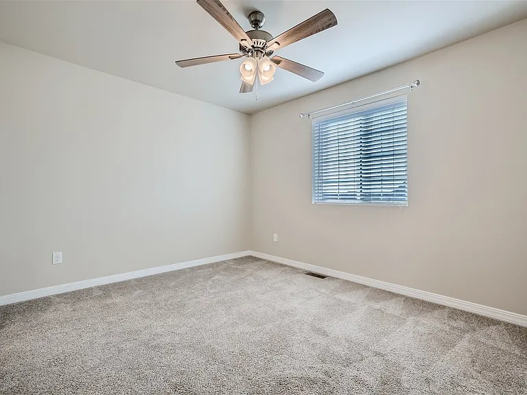 8807 Bella Flora Hts — Photo 8