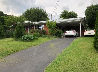 1409 Squibb Dr, Johnson City, TN 37601