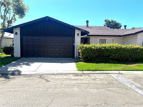 3rd image of 13252 Beach Terrace Dr