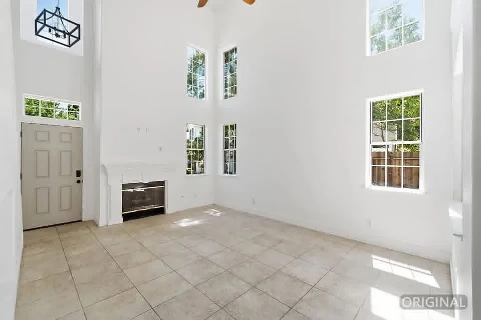 3 bed, 2.5 bath, 1445 sqft, $2,650 — Photo 3