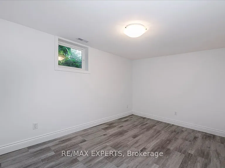 7 Willow St — Photo 5