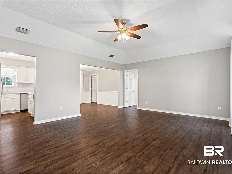 16216 Pointer Dr — Photo 4
