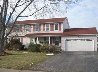 102 Crestway Ln, Rochester, NY 14612