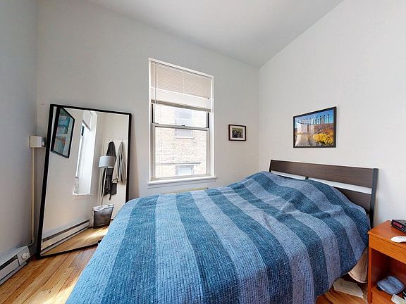 4th image of 310 W 4th St #23
