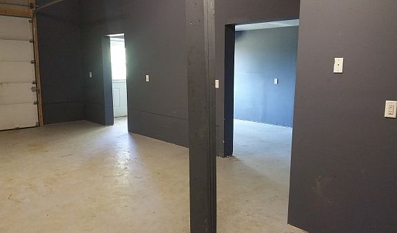 5th image of 1160 Smallwood