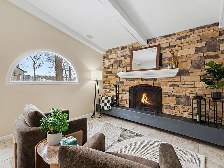 4289 Pinetree Ln — Photo 8