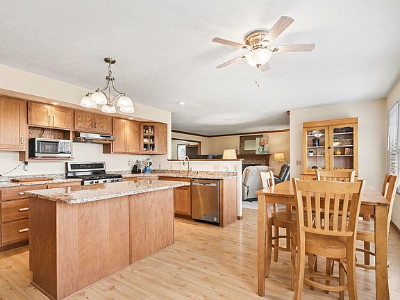 5th image of 12164 Covered Wagon Ct