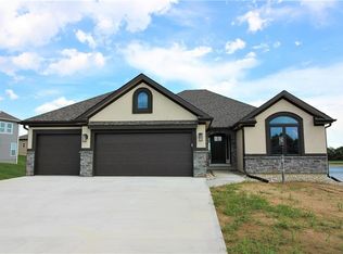 4209 Lake Crest Court St, Joseph, MO 64505