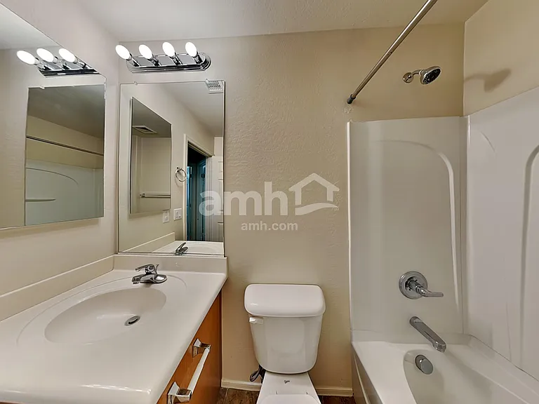 4740 E Redfield Rd — Photo 13