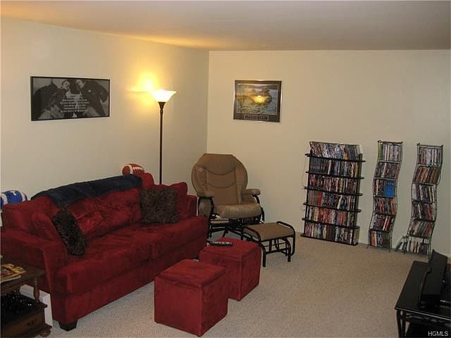 1st image of 258 Parkside Dr