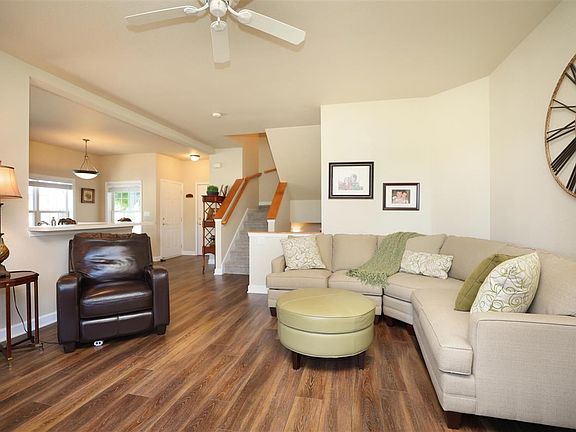 3rd image of 1294 Cameron Cir