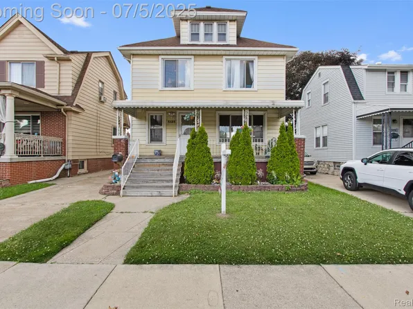 5125 Neckel St, Dearborn, MI 48126