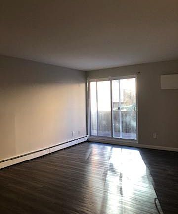 4th image of 351 N Broadway APT 1C