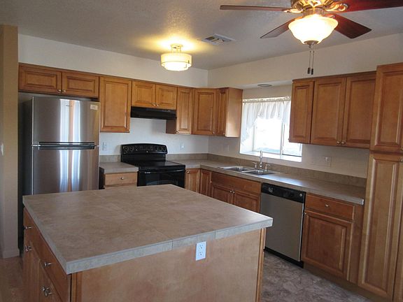 KITCHEN ISLAND
