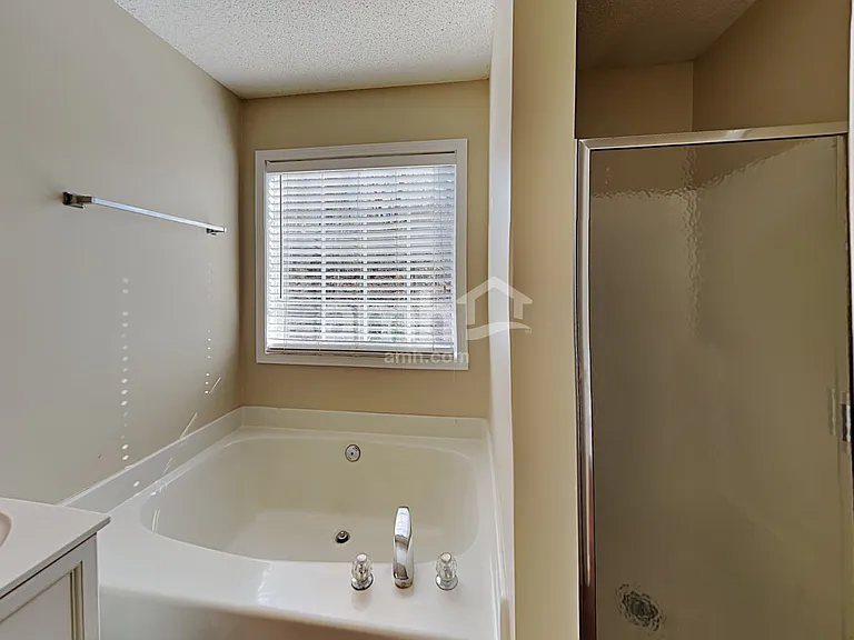 8111 Kingston Dr — Photo 11