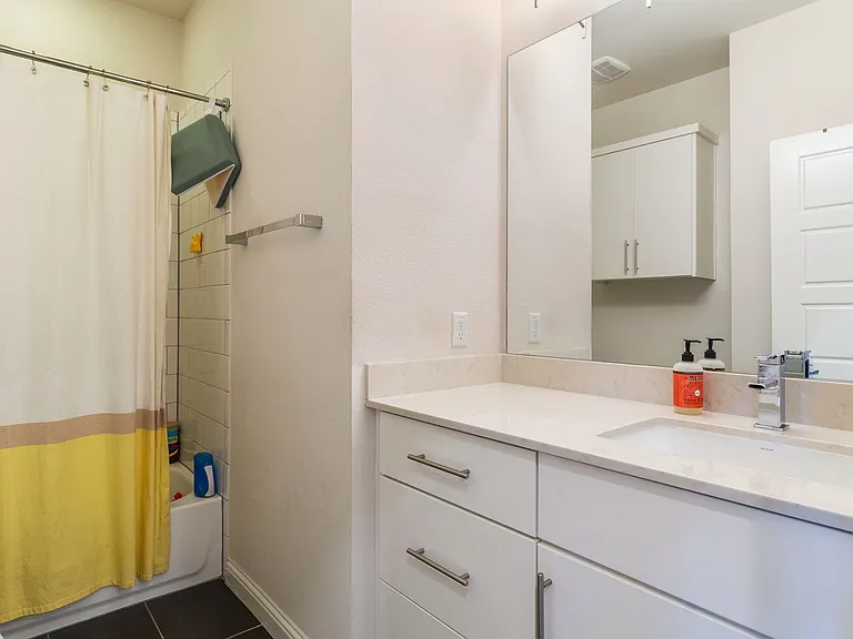 2703 Zach Scott St — Photo 16