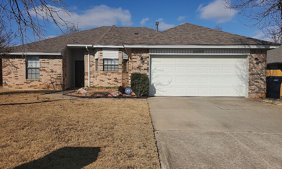 1st image of 6609 NW 123rd St