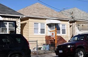 1st image of 9813 Avenue L