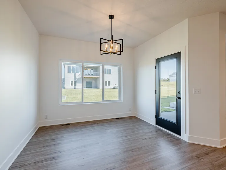 8620 S 49th St — Photo 17