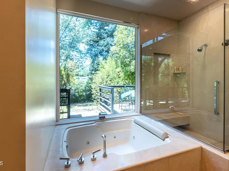 1483 Arroyo View Dr — Photo 28