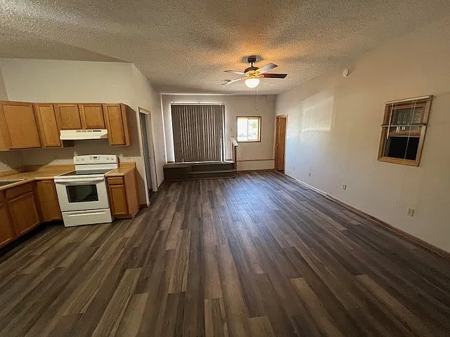 1111 W Lowell Ave #7 — Photo 4