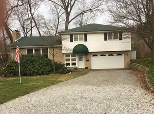 4821 Barone Dr, Pittsburgh, PA 15227