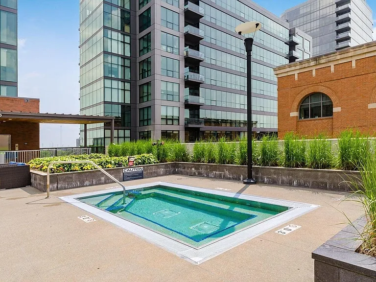 250 Spring St #424 — Photo 16