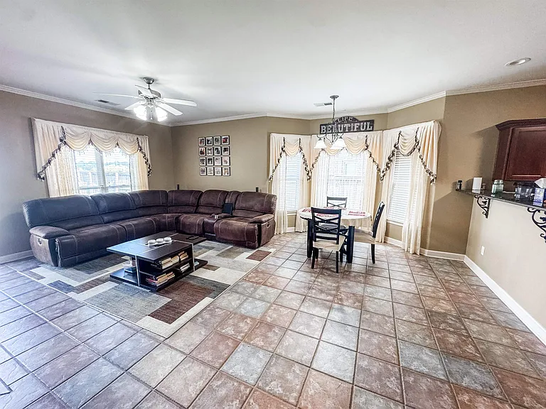 785 Southern Home Rd — Photo 10