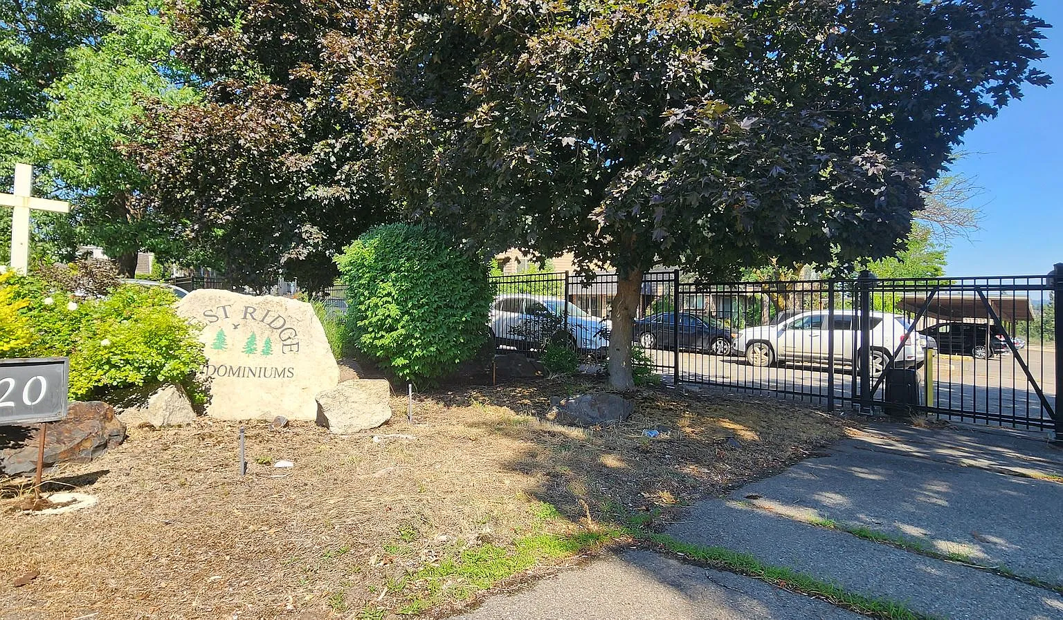 Westridge Apartments — Photo 4
