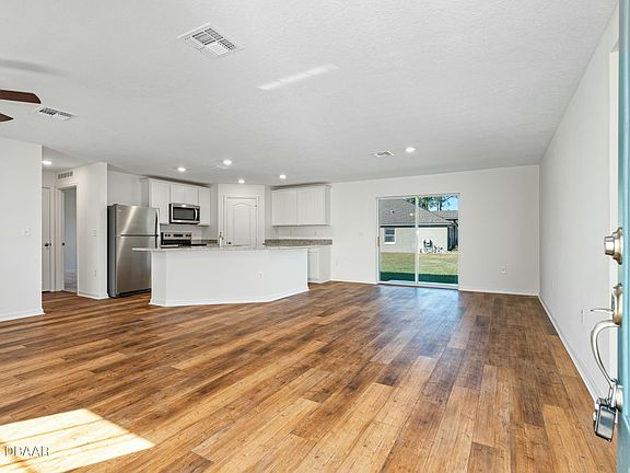 3rd image of 3216 Hanley St