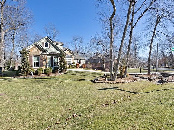 3rd image of 119 Stonewood Dr