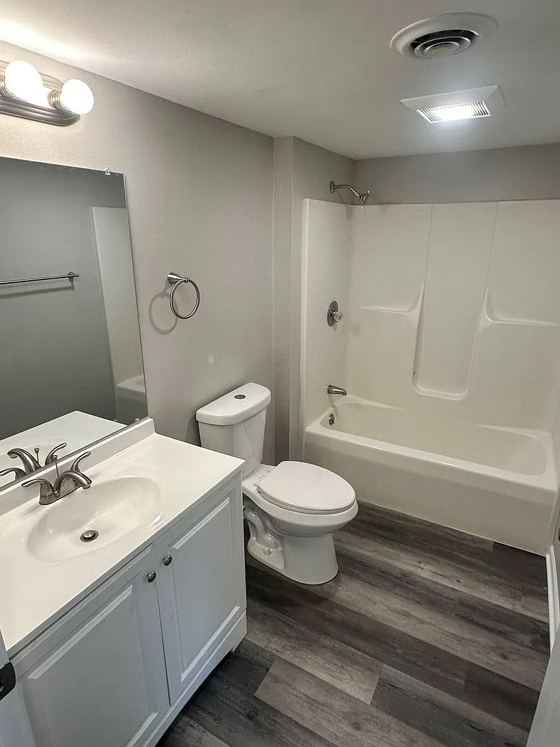 172 - 178 Talon Place — Photo 3