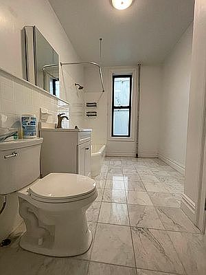 4th image of 147 W 85th St APT 2R
